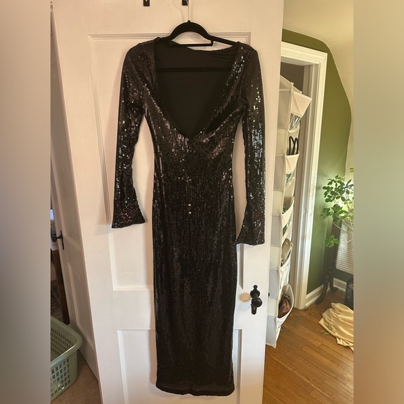 Black long sleeve sequin dress - Picture 1 of 3
